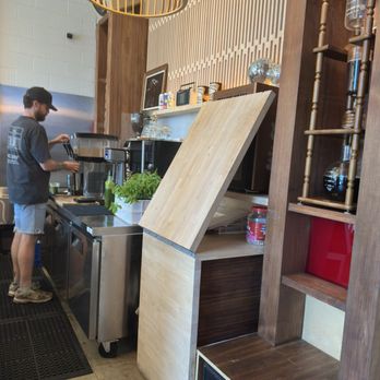 Established Today - Counter - Coffee & Tea Near Me - Los Angeles, California