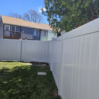 Fence101 - Love the color - Fences & Gates Near Me