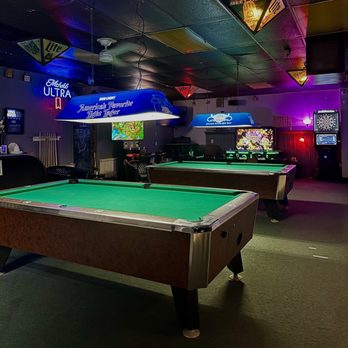 Penny Annies - Pool area - Pubs Near Me - Melbourne, Florida Penny Annies - Pool area - Pubs Near Me - Melbourne, Florida