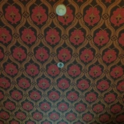 Peppers Gallery Hotel - The funky ceiling in the room at Peppers
