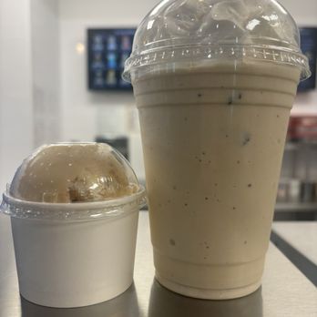 The Yard Milkshake Bar - Pecan praline and sea salt caramel milkshake and ice cream - Ice Cream & Frozen Yogurt Near Me - Charlotte, North Carolina The Yard Milkshake Bar - Pecan praline and sea salt caramel milkshake and ice cream - Ice Cream & Frozen Yogurt Near Me - Charlotte, North Carolina