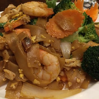 Peppermint Thai Cuisine - Crazy noodle - Thai Near Me - Pepper Pike, Ohio