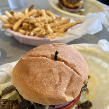 Jeffrey's Hamburgers - Burgers Near Me - San Mateo, California