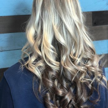 Blonde On Top And Brunette Underneath Such A Unique Contrast Yelp