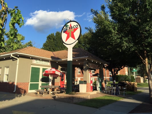 Filling Station BBQ by null
