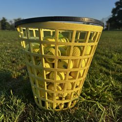 Sahm Golf Course - $12 medium bucket