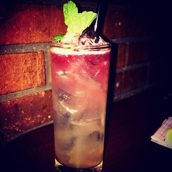 Avenue American Bistro - Awesome drinks; southern bell!! - Sports Bars Near Me - Wayne, Michigan