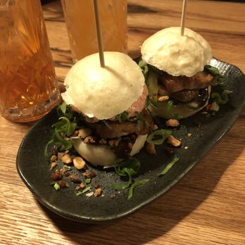 MOMO Ramen - 2x Pork buns - Ramen Near Me - Hamburg, HH MOMO Ramen - 2x Pork buns - Ramen Near Me - Hamburg, HH
