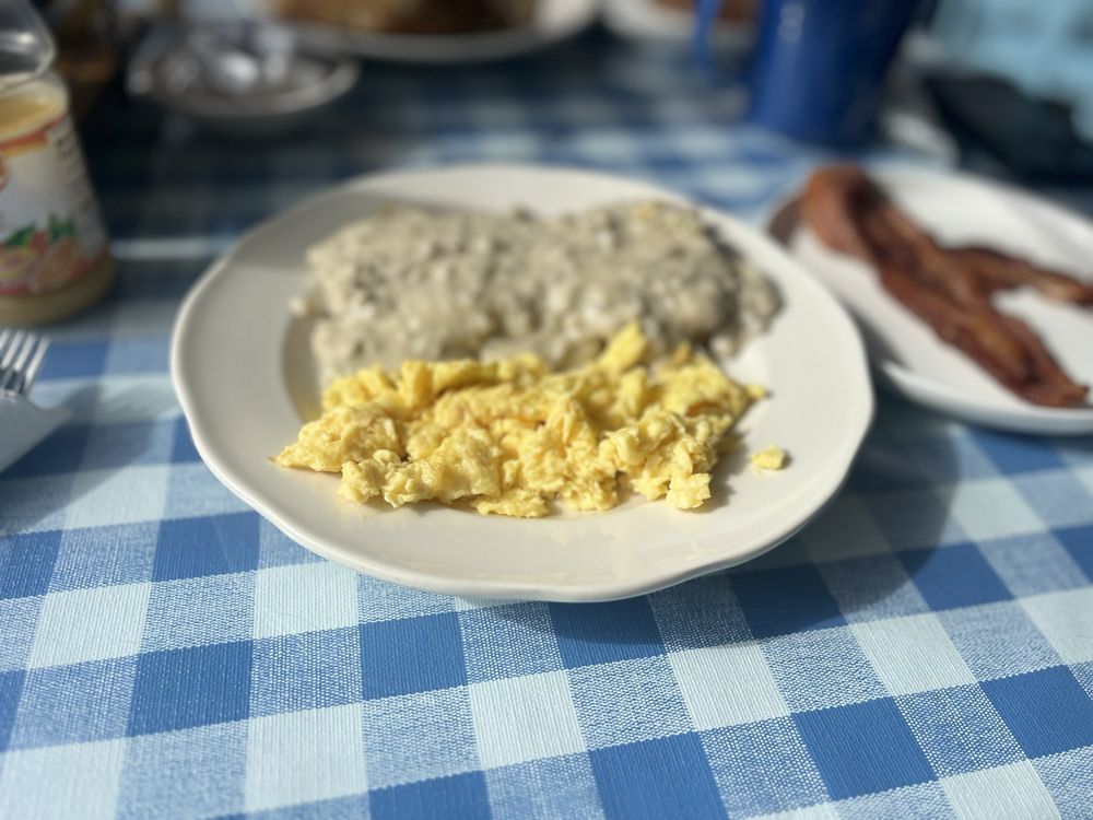 Kelly's Cafe Logo