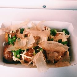 Takoyaki - Regular takoyaki ("octopus balls")