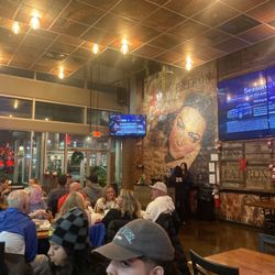El Toro Bravo - The evening crowd