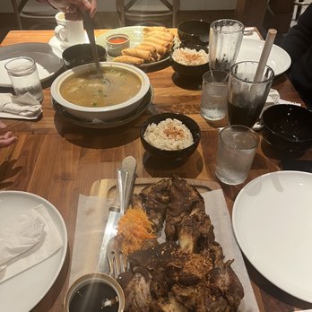 Avenida Restaurant - Filipino Near Me - San Mateo, California