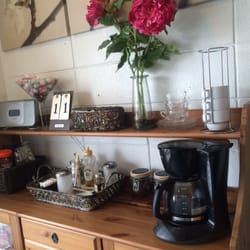 Coffee & Tea Bar in the seating area