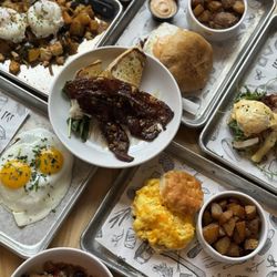 The Midwestern - The whole brunch spread