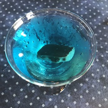 Murray Bros Caddyshack - Pool water martini - American Near Me - St. Augustine, Florida