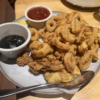 Aromi - Calamari Fritti - Italian Near Me - Brooklyn, New York