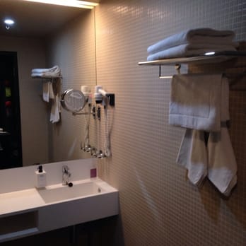 Scandic Paasi - Bathroom - Hotels Near Me - Helsinki, 18