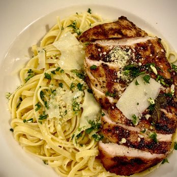 Mamma Mia - Butter Pasta with Chicken - Italian Near Me - Bakersfield, California Mamma Mia - Butter Pasta with Chicken - Italian Near Me - Bakersfield, California