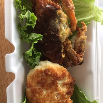 Terrie's Place - Our soft shell & crabcake combo - Food Trucks Near Me - Kilmarnock, Virginia