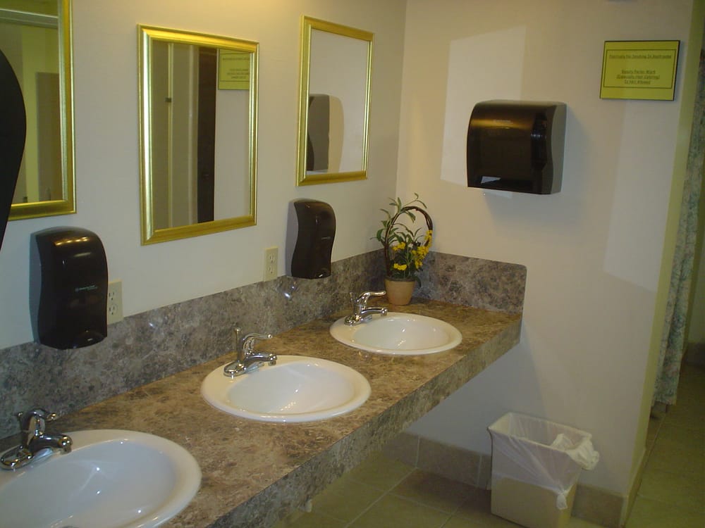 SPLIT RAIL RV PARK & RESORT Updated May 2024 24 Photos 513 N Los