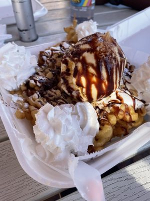 Braud's Funnel Cake Cafe by null