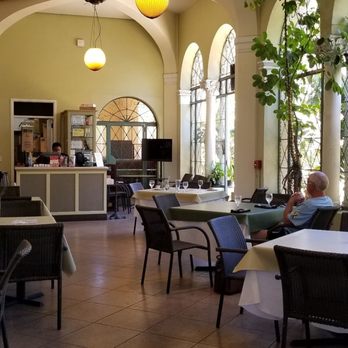 Cafe Julia - So beautiful, and the best food! - Cafes Near Me - Honolulu, Hawaii