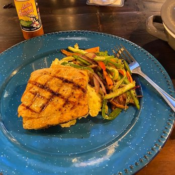 Embarcadero - Grilled salmon, sautéed veggies and smashed potatoes.   (with fresh made tortillas). - Mexican Near Me - Guaymas, SON
