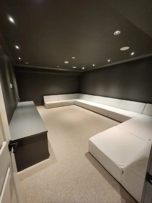 Interior Painting Showcase: Craftsmanship in Every Room - Explore Fonseca Drywall & Painting’s portfolio of interior painting projects completed throughout Metro Vancouver. Whether it’s a quick single-room update or a full home or commercial renovation, our expert team manages every detail for a flawless, lasting finish. From ceilings and walls to trim, doors, and windows, each project demonstrates our commitment to meticulous preparation, quality materials, and exceptional results—no matter the size or scope. Interior Painting Showcase: Craftsmanship in Every Room - Explore Fonseca Drywall & Painting’s portfolio of interior painting projects completed throughout Metro Vancouver. Whether it’s a quick single-room update or a full home or commercial renovation, our expert team manages every detail for a flawless, lasting finish. From ceilings and walls to trim, doors, and windows, each project demonstrates our commitment to meticulous preparation, quality materials, and exceptional results—no matter the size or scope.
