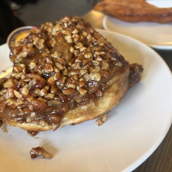 McKay Cottage Restaurant - Pecan Sticky bun - American Near Me - Bend, Oregon
