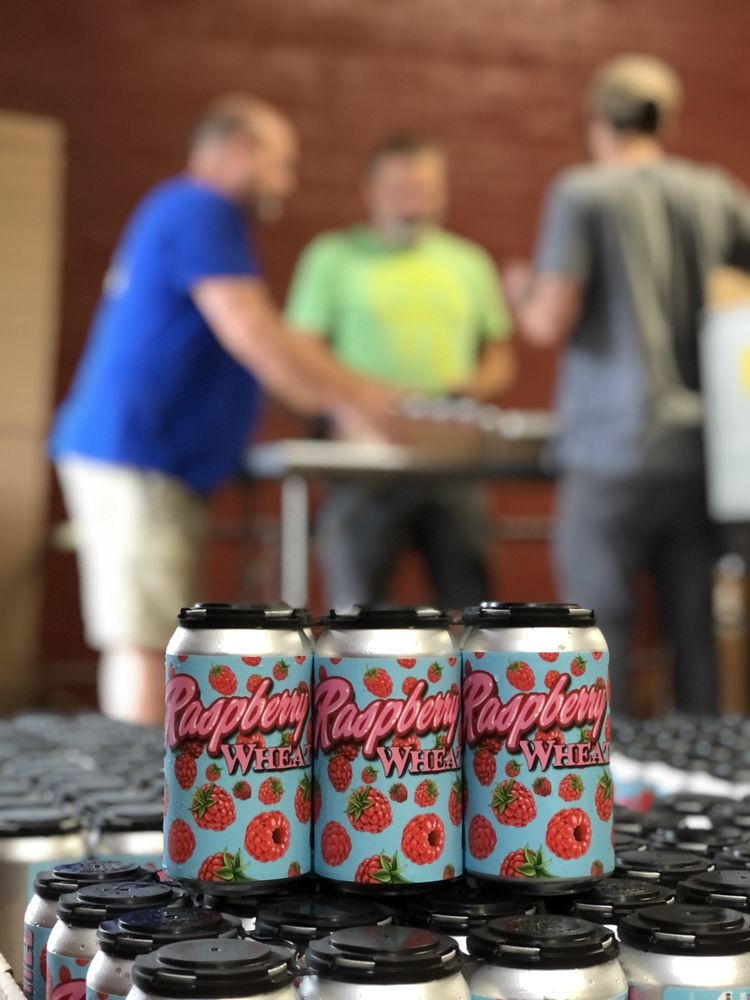 Four Mile Brewing Logo