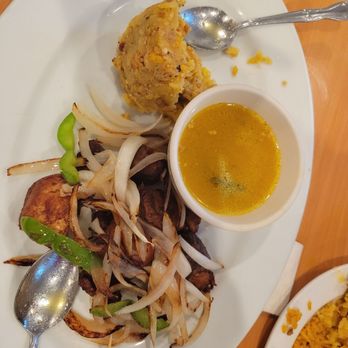 El Bajareque Restaurant - Mofongo con lechon - Latin American Near Me - Miami, Florida El Bajareque Restaurant - Mofongo con lechon - Latin American Near Me - Miami, Florida