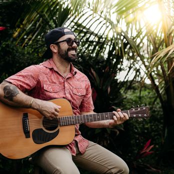 Guy with Guitar - Musicians Near Me - Kealakekua, Hawaii Guy with Guitar - Musicians Near Me - Kealakekua, Hawaii