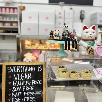 CAKE GIRLS GARAGE CLASSIC '67年1st THE CAKE GIRL - Updated October 2025 - 331 Photos & 190