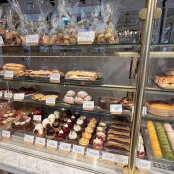 Au Petit Versailles du Marais - Bakeries Near Me - Paris, 75 Au Petit Versailles du Marais - Bakeries Near Me - Paris, 75