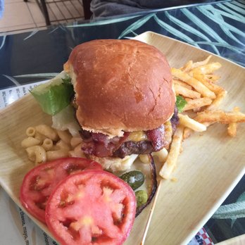 Kings View Cafe - Bacon Mac and cheese burger! - Cafes Near Me - Kapaau, Hawaii Kings View Cafe - Bacon Mac and cheese burger! - Cafes Near Me - Kapaau, Hawaii