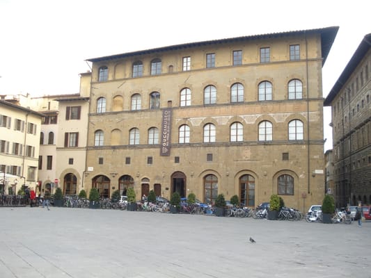 Palazzo Gucci by null