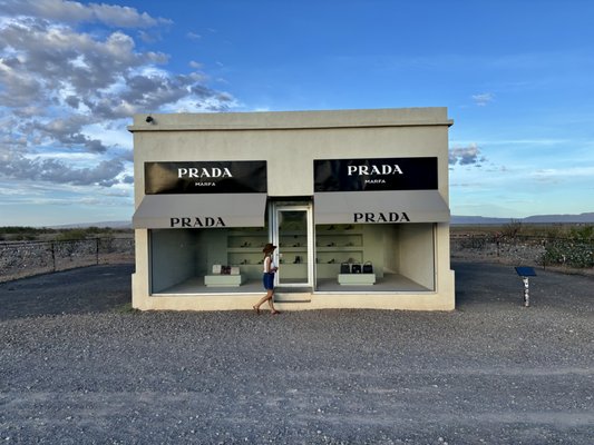 Prada Marfa by null