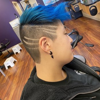 Supercuts - Marina's amazing job with the design - Hair Salons Near Me - WALNUT CREEK, California Supercuts - Marina's amazing job with the design - Hair Salons Near Me - WALNUT CREEK, California