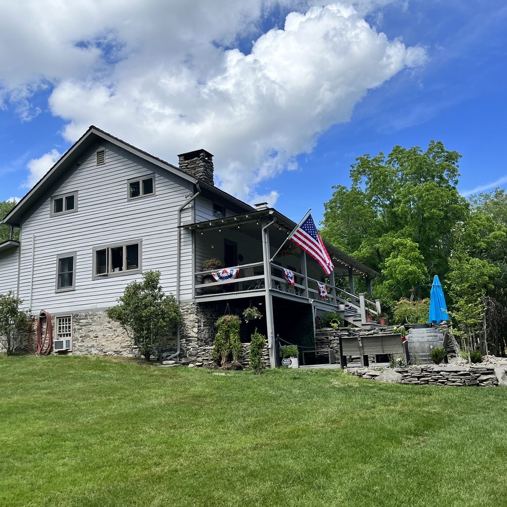 Three Hammers Winery - Wineries Near Me - Hawley, Pennsylvania Three Hammers Winery - Wineries Near Me - Hawley, Pennsylvania