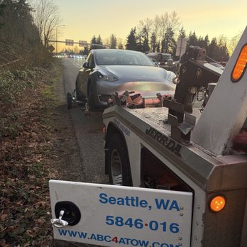 ABC Towing - Tukwila - Towing Near Me ABC Towing - Tukwila - Towing Near Me