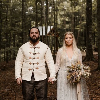 Hemlock Springs - Wedding Chapels Near Me - Rogers, Kentucky