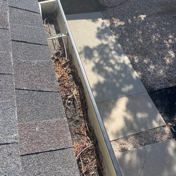 Simplified Home Services - Before A - Gutter Services Near Me Simplified Home Services - Before A - Gutter Services Near Me