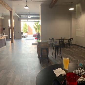 Tap That Growlers - a view of a bar and a dining area - Pubs Near Me - La Grande, Oregon Tap That Growlers - a view of a bar and a dining area - Pubs Near Me - La Grande, Oregon