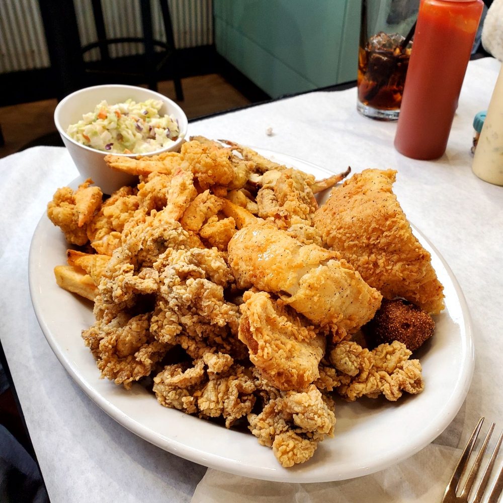 Bozos Too - Seafood platter - Seafood Near Me - Pascagoula, Mississippi Bozos Too - Seafood platter - Seafood Near Me - Pascagoula, Mississippi