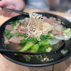 300g Noodles - Beef noodle in bone broth