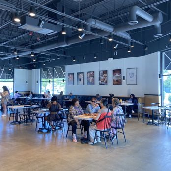 Paris Baguette - Seating area - Bakeries Near Me - Glenview, Illinois Paris Baguette - Seating area - Bakeries Near Me - Glenview, Illinois
