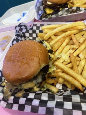 Ana’s Hotspot | Burgers, Wings, Pasta and More by null