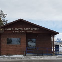 US Post Office - Note on the right side of the picture, the Grand Tetons in Wyoming
