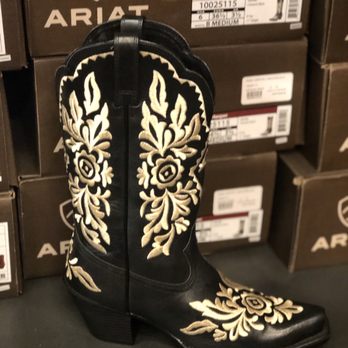 Ariat Outlet - Embroidered - Shoe Stores Near Me - Gilroy, California Ariat Outlet - Embroidered - Shoe Stores Near Me - Gilroy, California