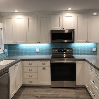 Amazonia Kitchen & Bath - Kitchen with Caeserstone - Countertop Installation Near Me Amazonia Kitchen & Bath - Kitchen with Caeserstone - Countertop Installation Near Me